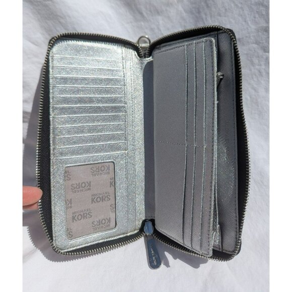 FINAL PRICE DROP Michael Kors Large Zip Around Wallet MK Signature Gray Silver - Picture 6 of 12